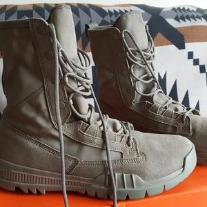 NIKE SFB 8" field boot